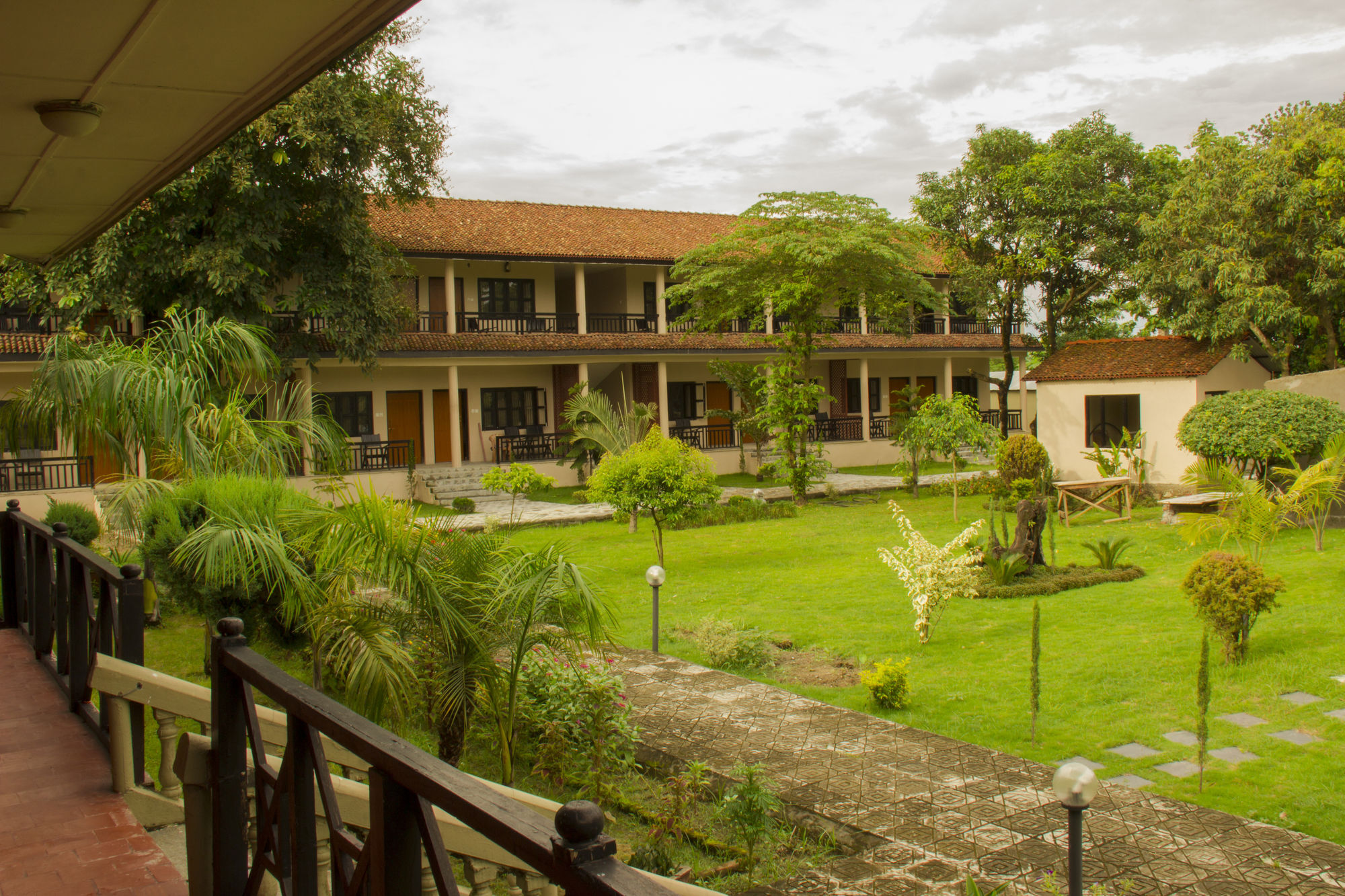 Jungle World Resort Sauraha Exterior foto